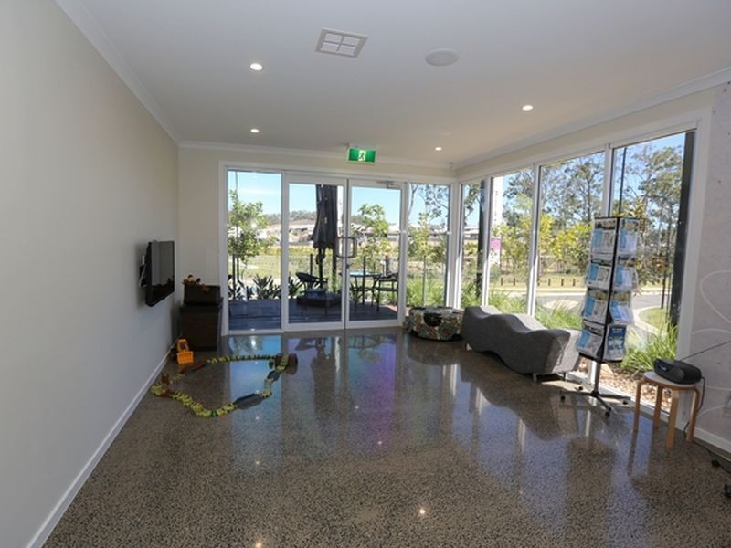 33 Tulipwood Circuit, Boyne Island QLD 4680