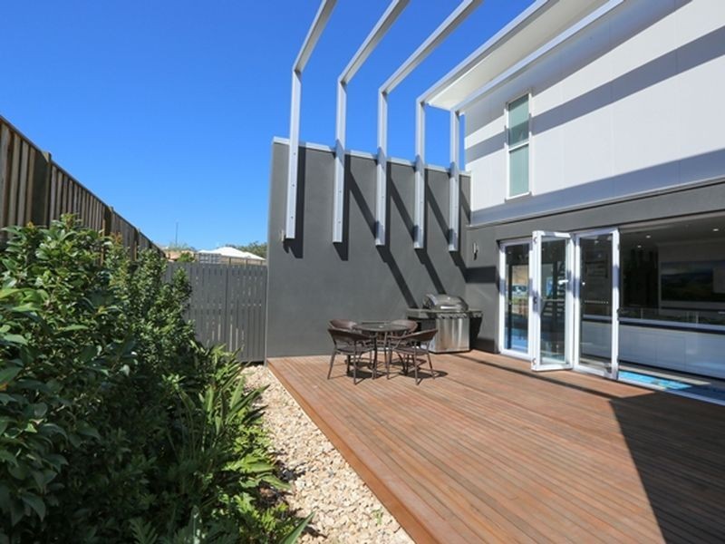 33 Tulipwood Circuit, Boyne Island QLD 4680