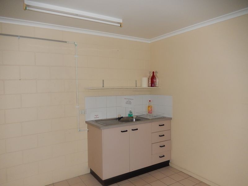 Shop 2/107 Hanson Road, Gladstone QLD 4680