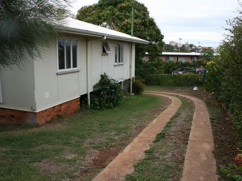 10 Scenery Street, Gladstone QLD 4680