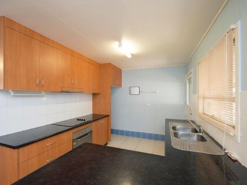 36 Dawson Road, West Gladstone QLD 4680