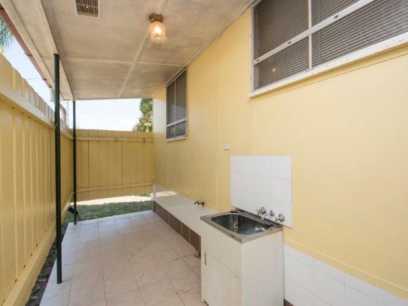 36 Dawson Road, West Gladstone QLD 4680