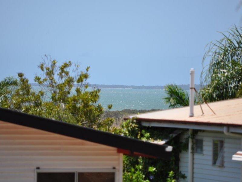 24 Agnes Street, South Gladstone QLD 4680