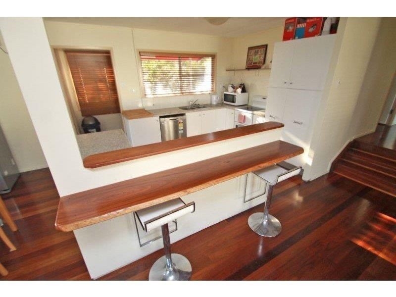 24 Agnes Street, South Gladstone QLD 4680