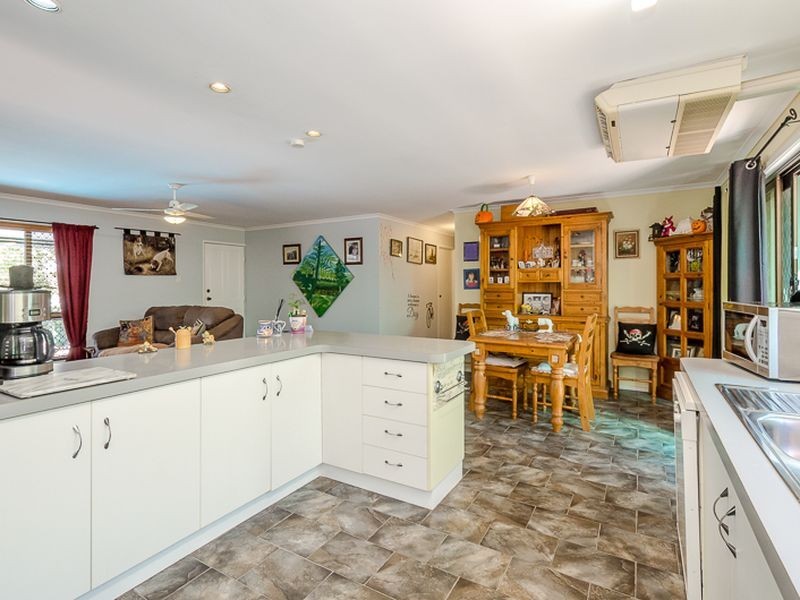 19 Aquarius Street, Clinton QLD 4680