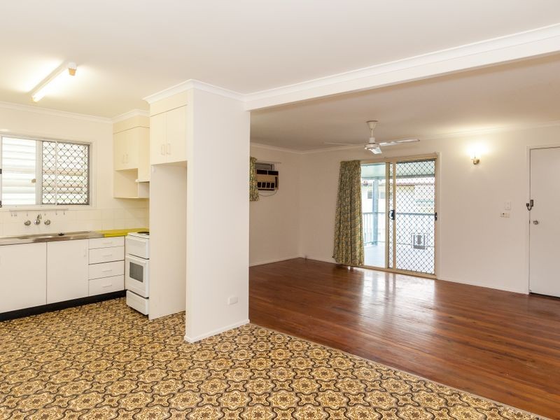 29 Pine Avenue, West Gladstone QLD 4680