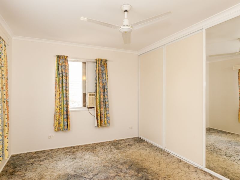 29 Pine Avenue, West Gladstone QLD 4680
