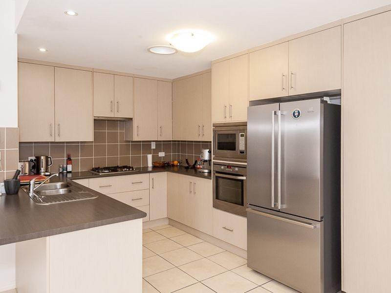 23 Larcom Rise, West Gladstone QLD 4680