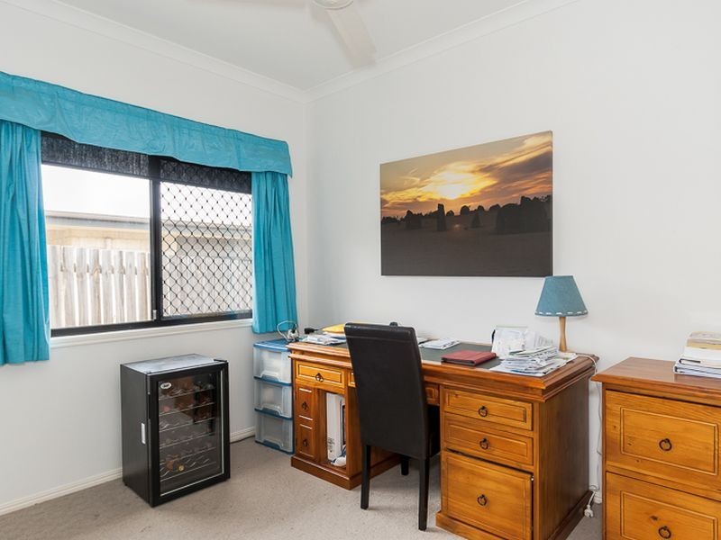 23 Larcom Rise, West Gladstone QLD 4680