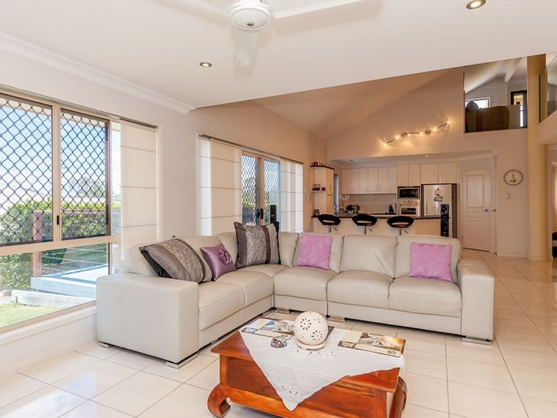 82 Emmadale Drive, New Auckland QLD 4680