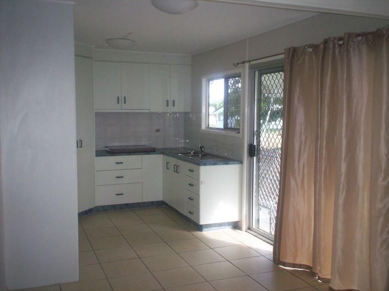 4 Ferguson Street, West Gladstone QLD 4680