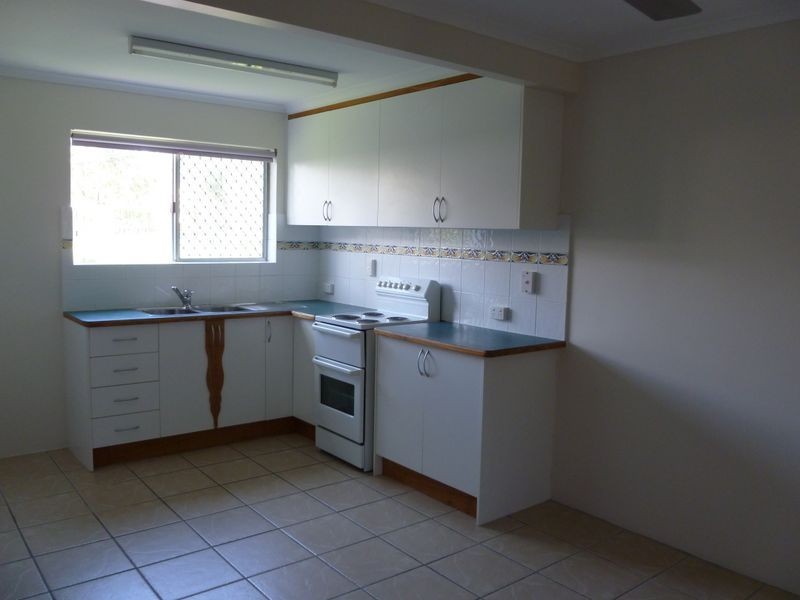 1/4 Lamington Drive, South Gladstone QLD 4680