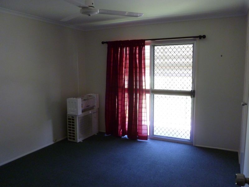 1/4 Lamington Drive, South Gladstone QLD 4680