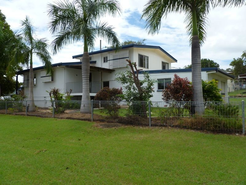 27 Paterson Street, West Gladstone QLD 4680