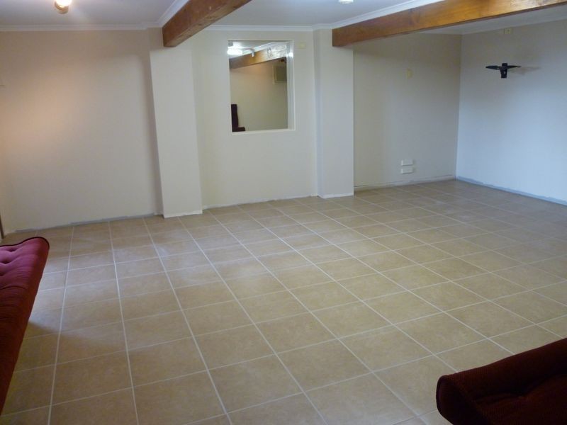 27 Paterson Street, West Gladstone QLD 4680