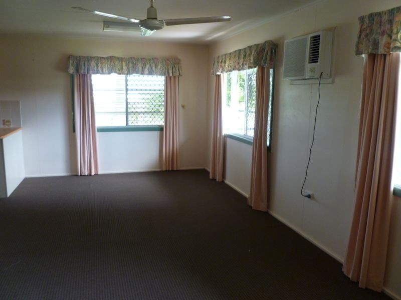 27 Paterson Street, West Gladstone QLD 4680