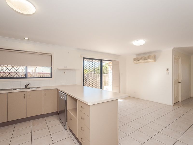 Unit 2/28 J Hickey Avenue, Clinton QLD 4680