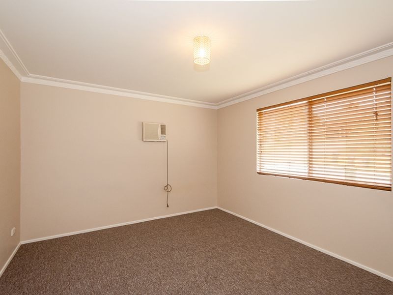 19 Grayson Street, West Gladstone QLD 4680