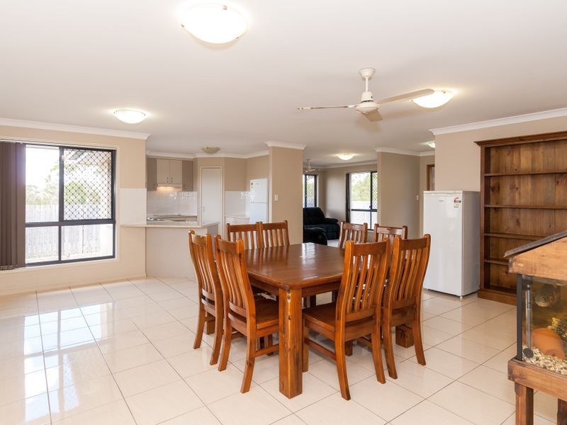 17 Julius Crescent, Clinton QLD 4680