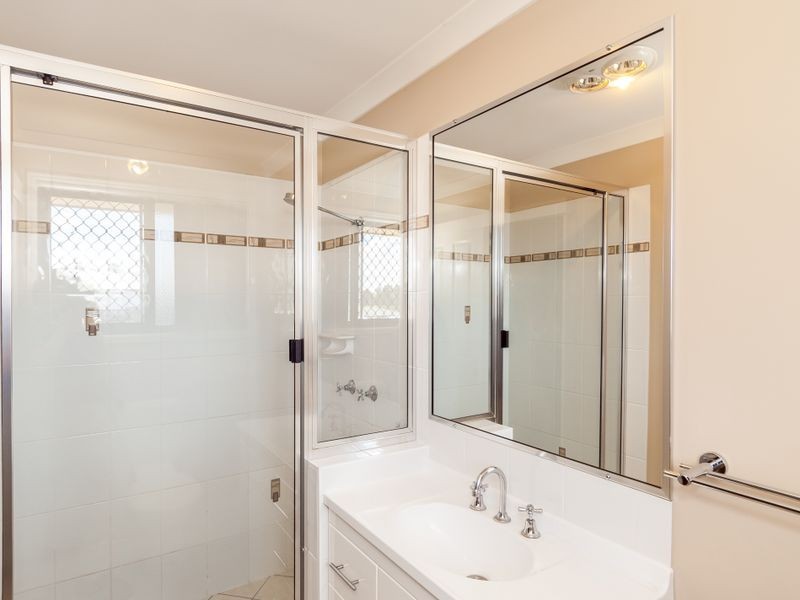 17 Julius Crescent, Clinton QLD 4680