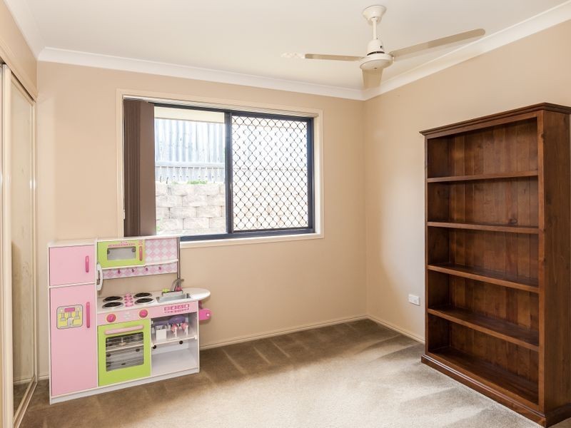 17 Julius Crescent, Clinton QLD 4680