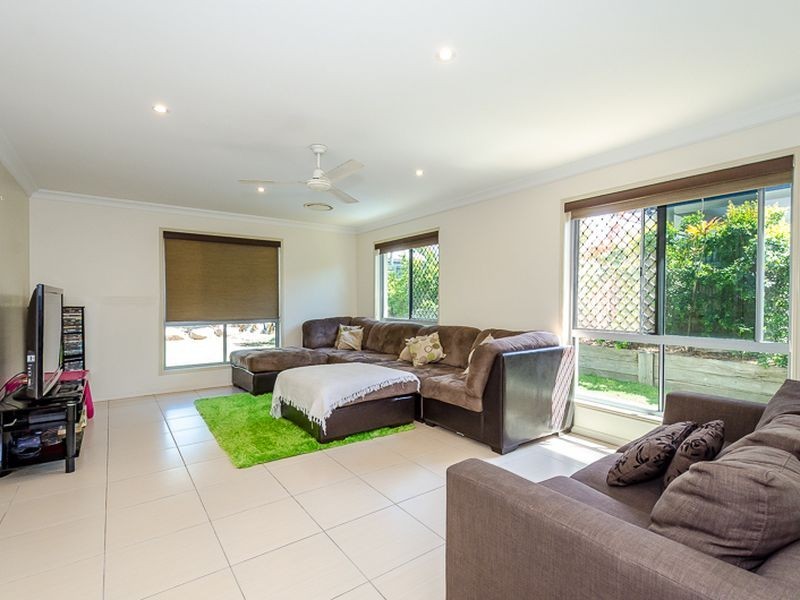 79 Sharyn Drive, New Auckland QLD 4680