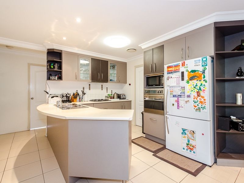 79 Sharyn Drive, New Auckland QLD 4680