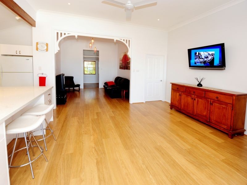 24 AUCKLAND STREET, Gladstone QLD 4680