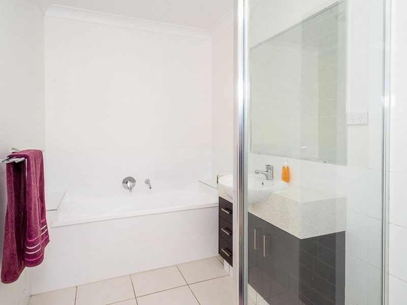 12 Blaxland Court, Glen Eden QLD 4680