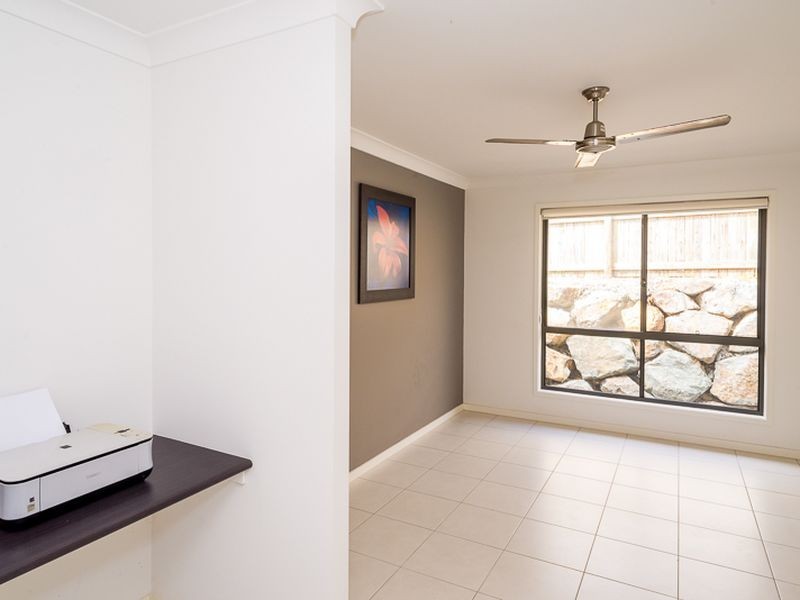 12 Blaxland Court, Glen Eden QLD 4680