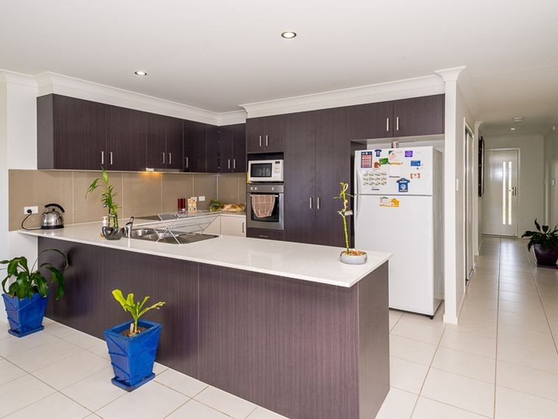 12 Blaxland Court, Glen Eden QLD 4680