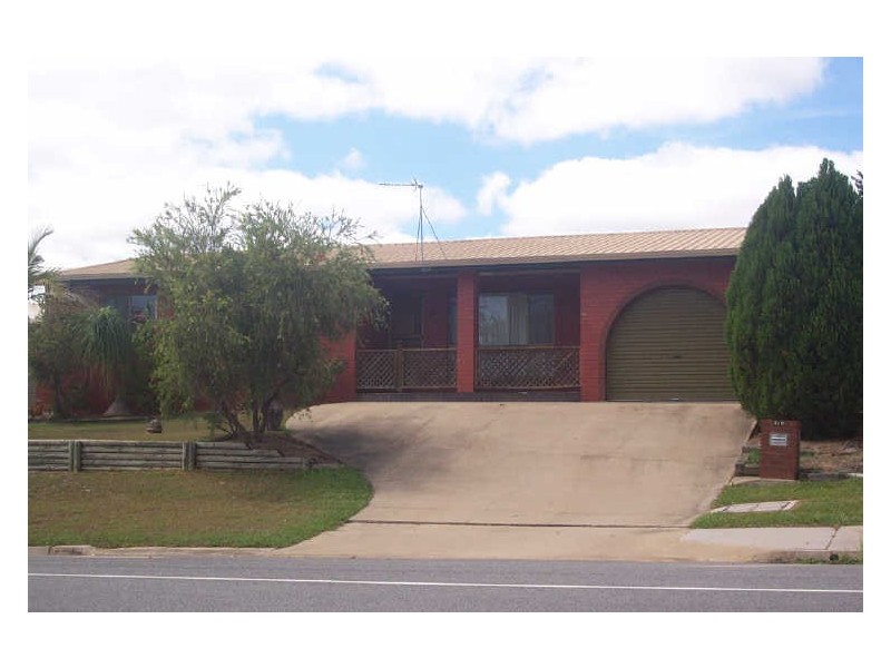319 J Hickey Avenue, Clinton QLD 4680