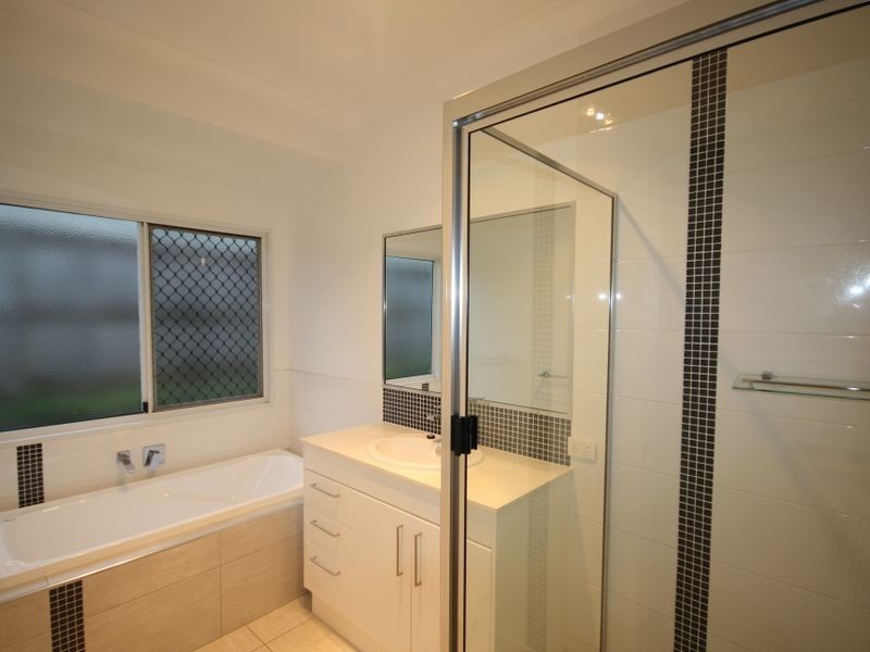 5 Windjana Court, New Auckland QLD 4680