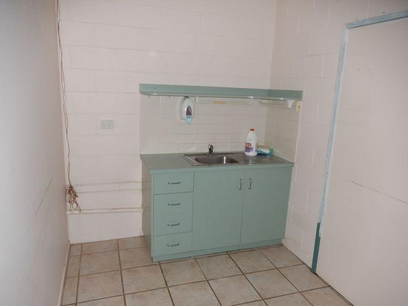 Shop 11/172 Goondoon Street, Gladstone QLD 4680