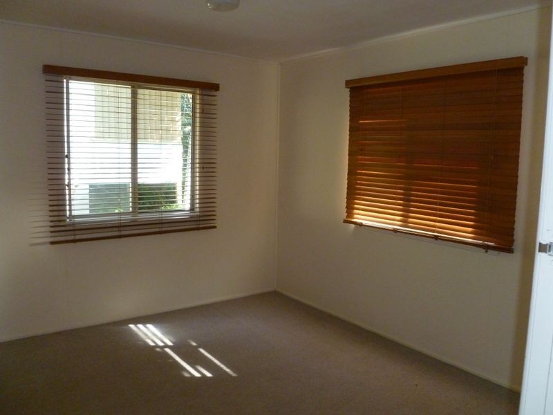 21 HOLLAND STREET, Gladstone QLD 4680