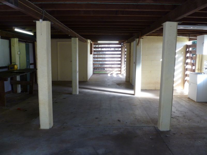 21 HOLLAND STREET, Gladstone QLD 4680