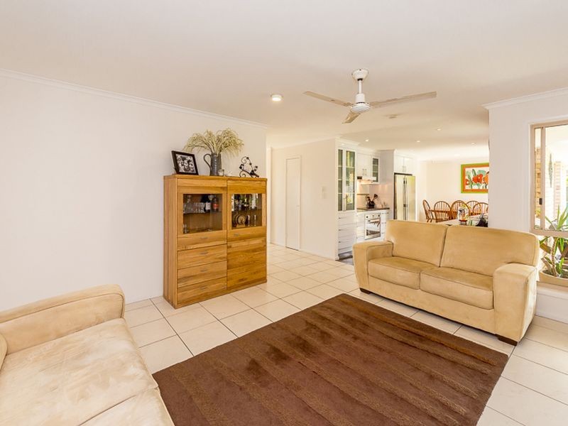 15 Ceri Court, New Auckland QLD 4680