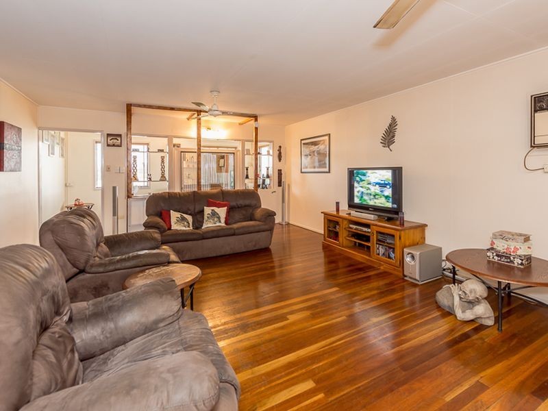 17 Schafer Street, Clinton QLD 4680