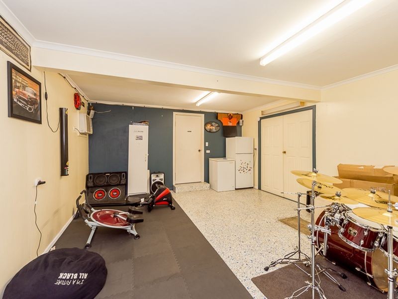 17 Schafer Street, Clinton QLD 4680
