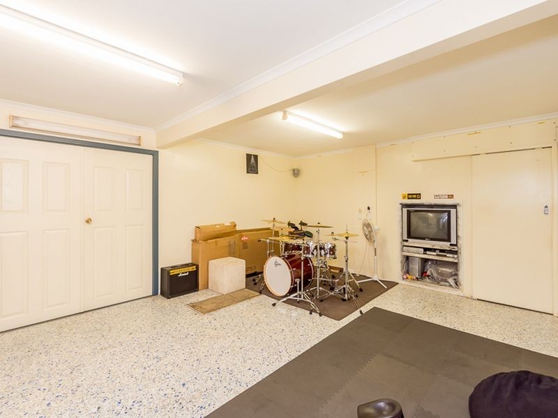 17 Schafer Street, Clinton QLD 4680