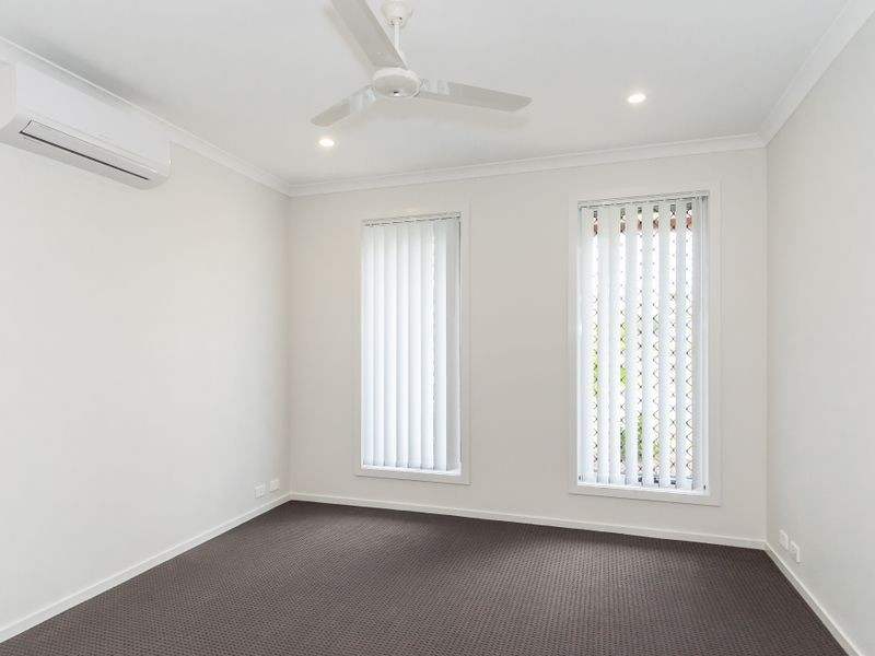 37 Parkway Crescent, Kirkwood QLD 4680