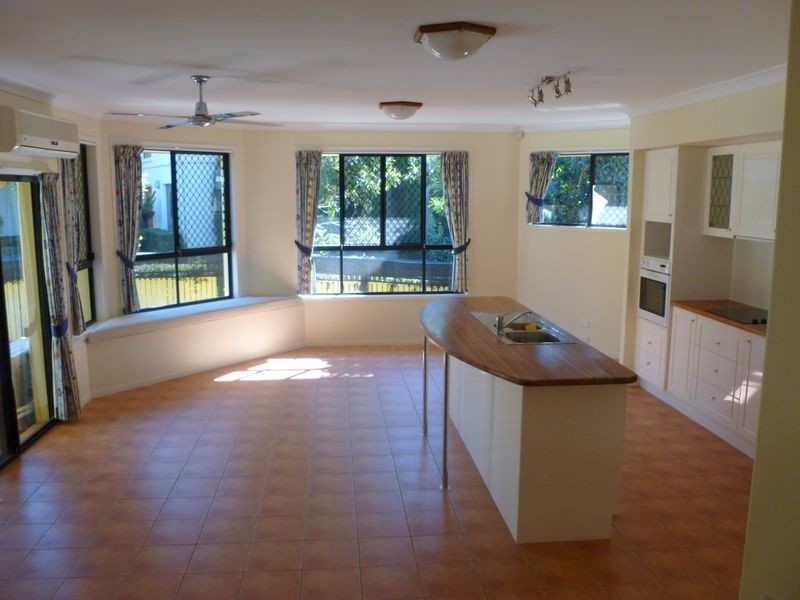 2 Magnolia Avenue, Gladstone QLD 4680