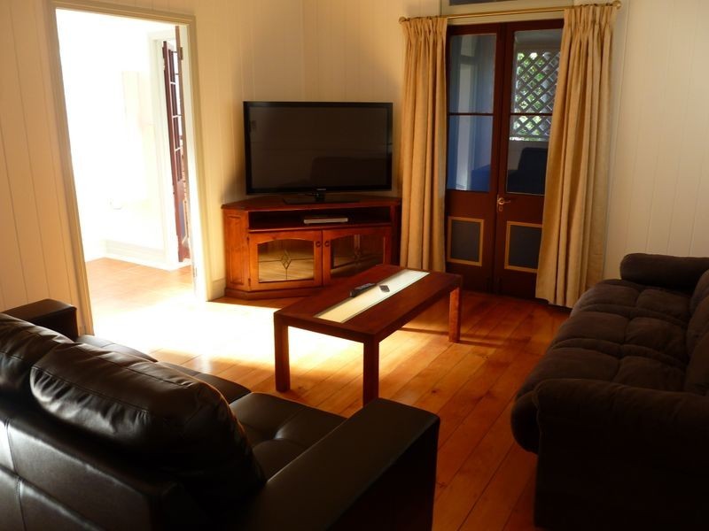 10 HERBERT STREET, Gladstone QLD 4680