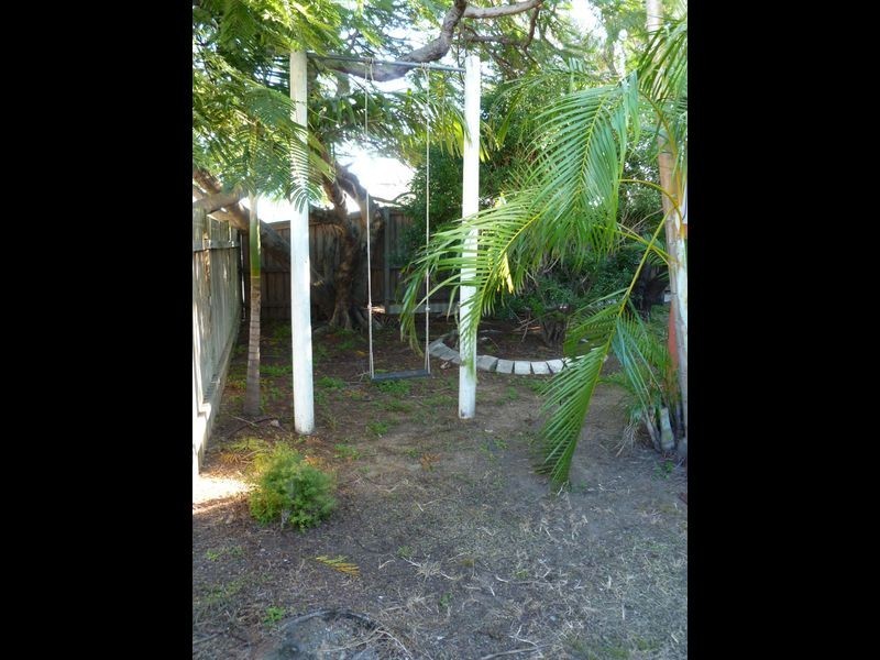 10 HERBERT STREET, Gladstone QLD 4680