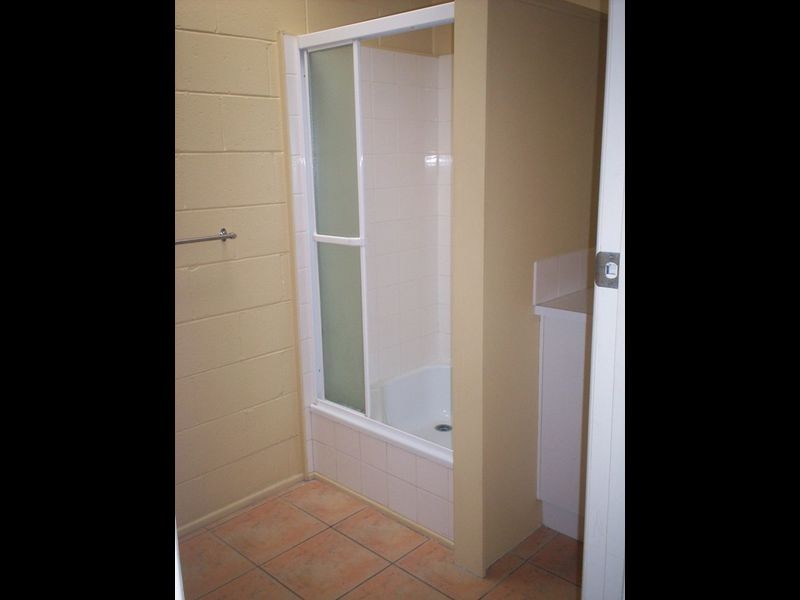 9/131 Toolooa Street, Gladstone South QLD 4680