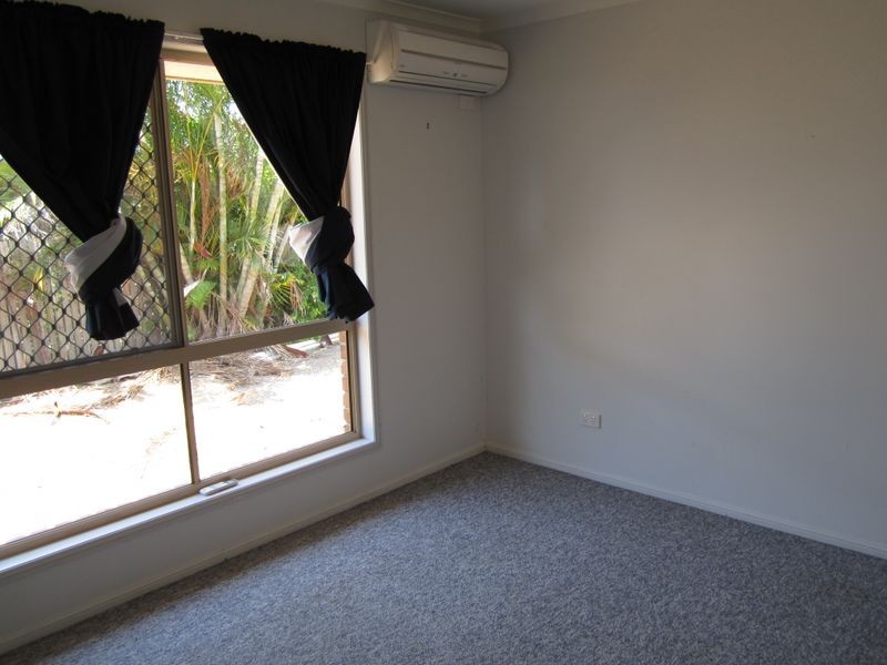 2/47 Park Street, West Gladstone QLD 4680