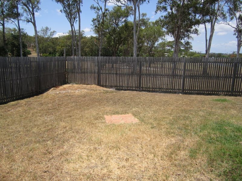 2/47 Park Street, West Gladstone QLD 4680