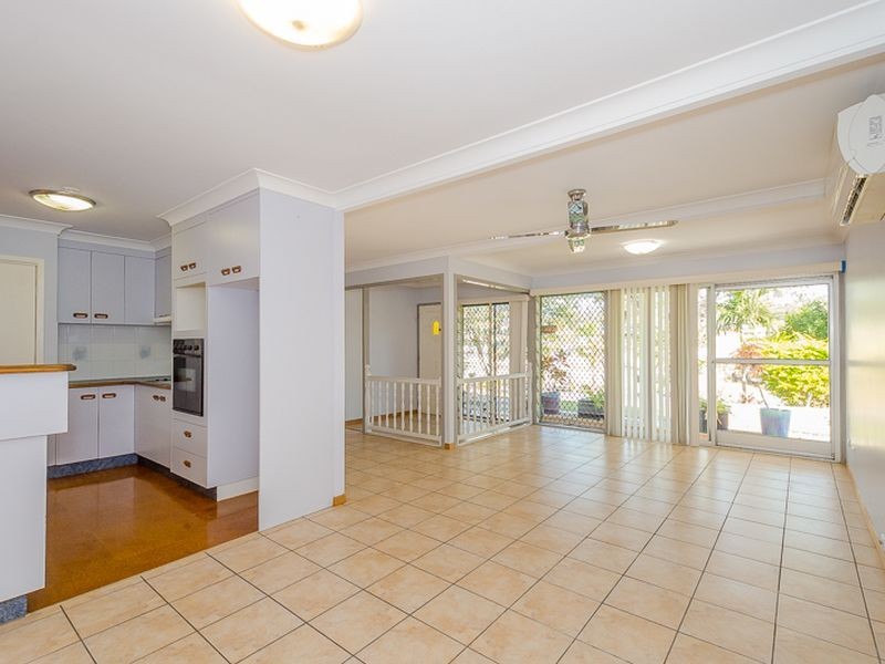 15 Allunga Drive, Glen Eden QLD 4680
