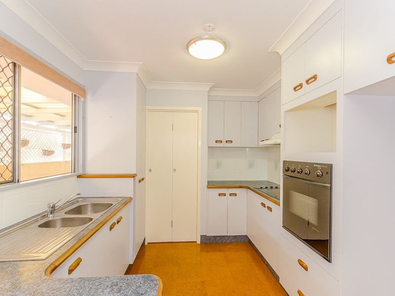 15 Allunga Drive, Glen Eden QLD 4680