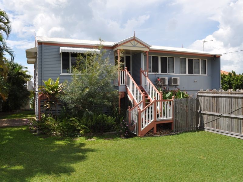 4 The Esplanade, Barney Point QLD 4680